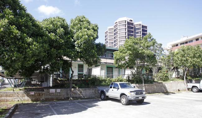 1060 Lunalilo St in Honolulu, HI - Building Photo - Building Photo