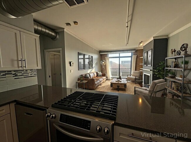 1735 W Diversey Pky, Unit 304 in Chicago, IL - Foto de edificio - Building Photo