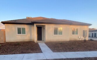 3928-3928 S Burke St in Visalia, CA - Building Photo