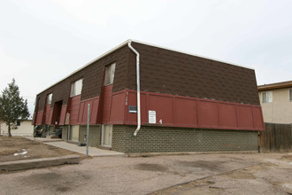 7170 Alegre Cir in Fountain, CO - Foto de edificio - Building Photo