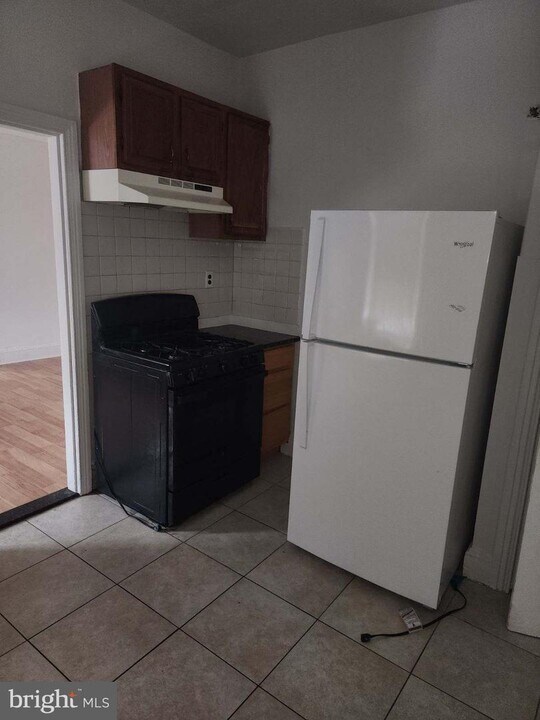 4825 Longshore Ave Photo