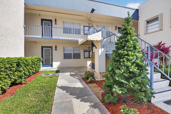 173 Flanders C in Delray Beach, FL - Building Photo - Building Photo