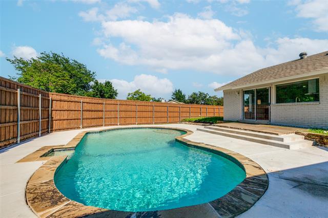 property at 2013 Cornell Dr