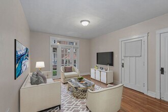 Kingshighway Apartments LLC, in St. Louis, MO - Building Photo - Building Photo
