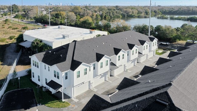 6235 S Manhattan Ave in Tampa, FL - Building Photo - Building Photo