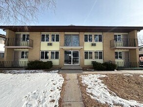 2413 Calypso Rd in Madison, WI - Foto de edificio - Building Photo