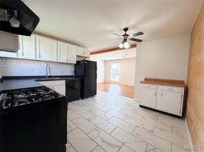 2235 Bolton St in St. Charles, MO - Building Photo - Building Photo