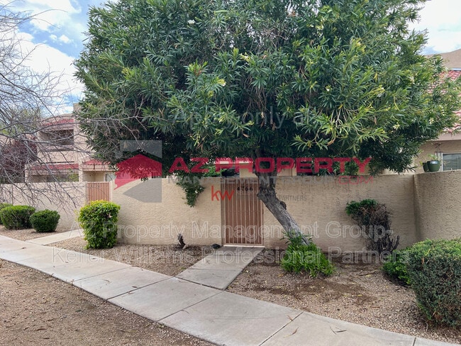 4766 W New World Dr in Glendale, AZ - Building Photo - Building Photo
