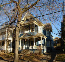 1044 University Pl in Schenectady, NY - Building Photo
