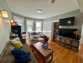 146 Hillside St, Unit 2 in Boston, MA - Building Photo - Building Photo