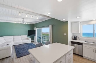 3105 Ocean Dr in Manhattan Beach, CA - Building Photo - Building Photo