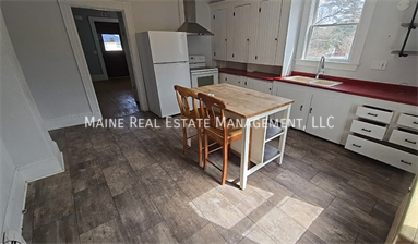 13 Cottage St in Hampden, ME - Building Photo - Building Photo