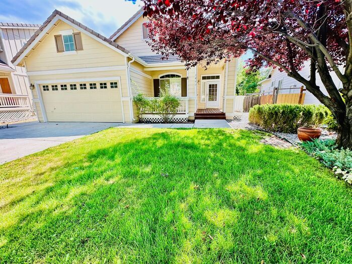 7449 Ambush Cir in Sparks, NV - Building Photo