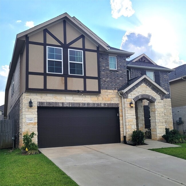 property at 17685 Martin Crk Ln