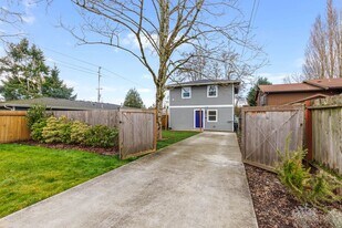 202 NW 95th St in Seattle, WA - Building Photo