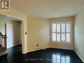 18 Dunsmore Crescent in Richmond Hill, ON - Building Photo - Building Photo