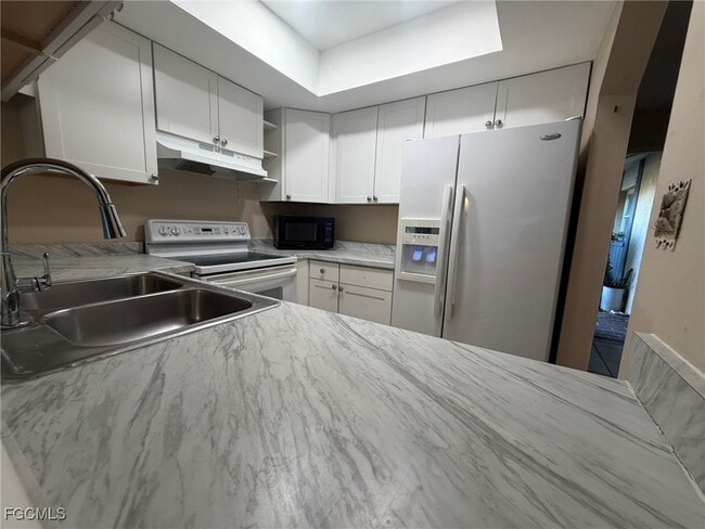 817 Gleason Pkwy in Cape Coral, FL - Building Photo - Building Photo