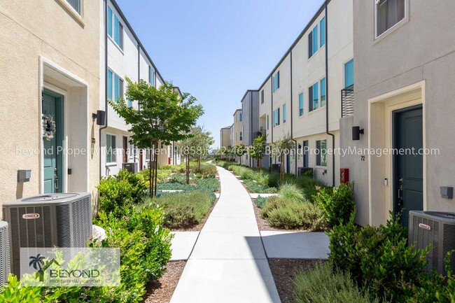 5461 Seacliff Pl in San Diego, CA - Building Photo - Building Photo