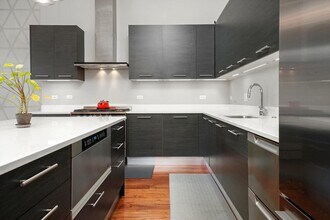 128 S Aberdeen St in Chicago, IL - Building Photo - Building Photo