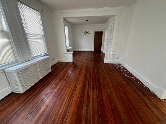 31 Wellington Ave, Unit #1 in Albany, NY - Building Photo - Building Photo