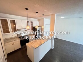 2739 Mallard Dr in Woodbury, MN - Building Photo - Building Photo