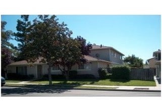 1491 Sunnyslope Rd in Hollister, CA - Foto de edificio - Building Photo