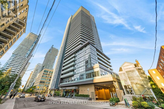 125-2125 Redpath Ave in Toronto, ON - Building Photo - Building Photo