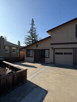1174 Valota Rd in Redwood City, CA - Building Photo
