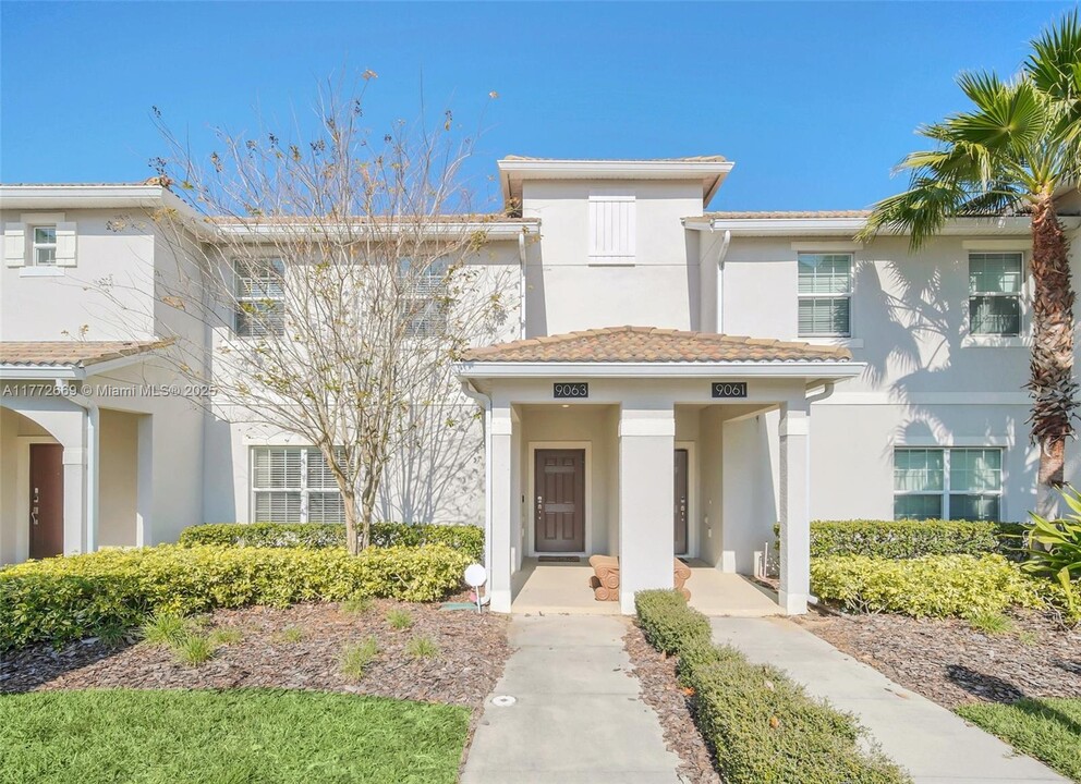 9063 Dogleg Dr in Davenport, FL - Building Photo