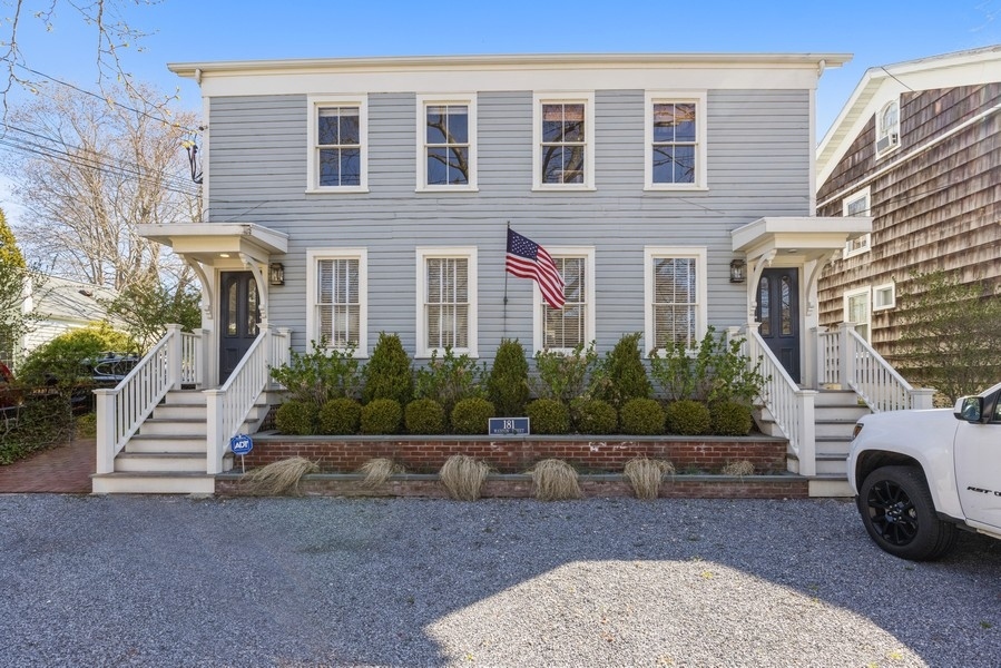 181 Madison Street in Sag Harbor, NY - Building Photo