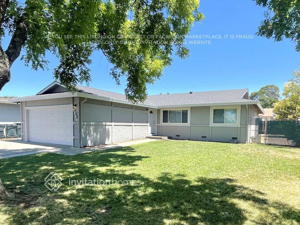 2042 Robin Dr in Fairfield, CA - Building Photo