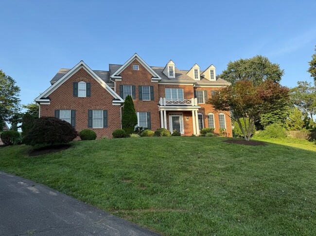 6634 Brawner St in McLean, VA - Building Photo - Building Photo