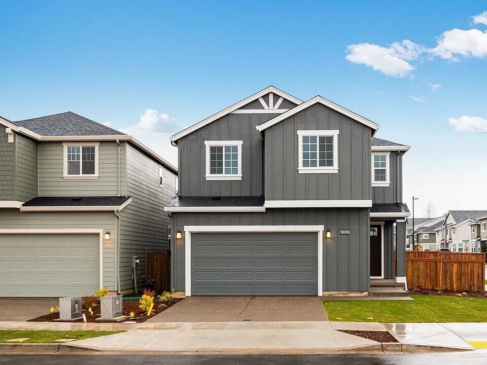 18990 SW Eureka Ln in Beaverton, OR - Building Photo