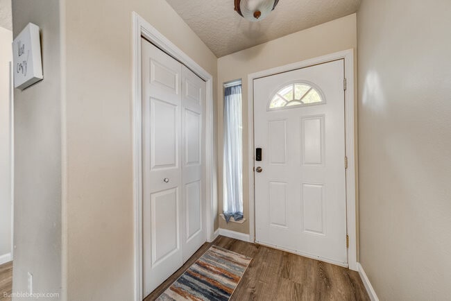 property at 931 N Goldenrod Ct