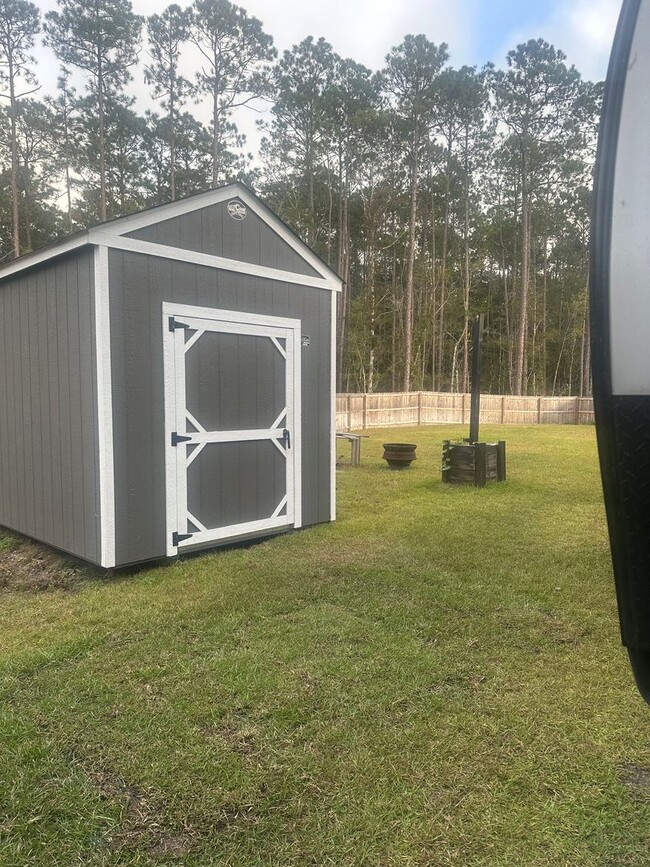 272 Whippoorwill Wy NE in Ludowici, GA - Foto de edificio - Building Photo