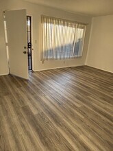 13707 Van Ness Ave. in Gardena, CA - Foto de edificio - Building Photo