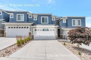 691 Broad Stripes Dr in Bluffdale, UT - Building Photo