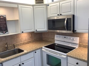 70 Normandy B in Delray Beach, FL - Building Photo - Building Photo