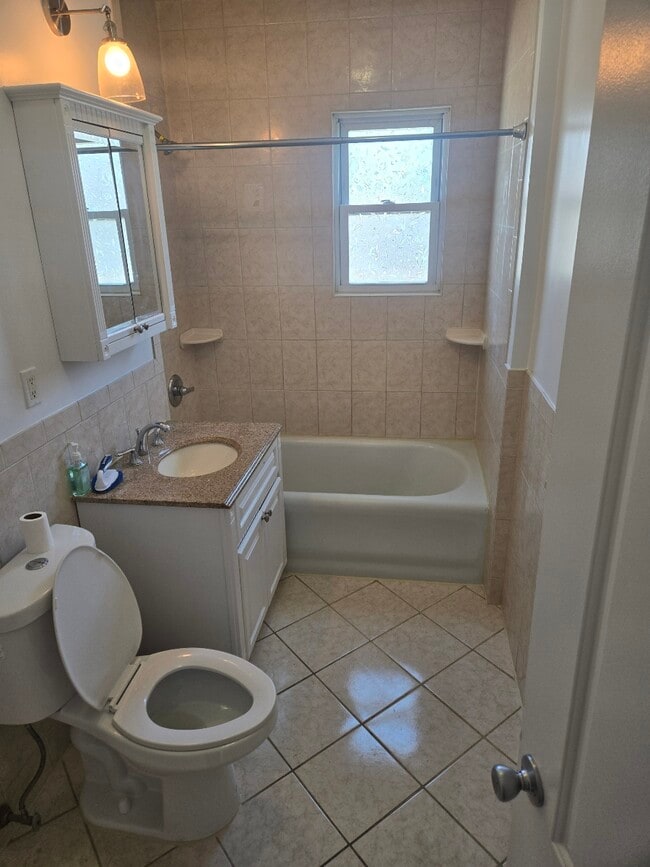 515 Westchester Ave, Unit 1 in Mount Vernon, NY - Foto de edificio - Building Photo