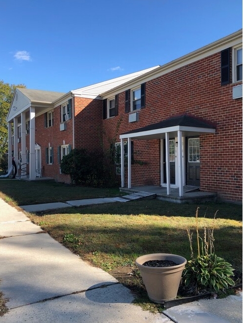 Sunrise Gardens Apartments in Pennsville, NJ - Building Photo