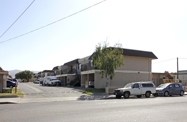 Del Monte Plaza in Salinas, CA - Building Photo - Building Photo