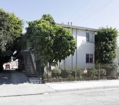 750 Lillian Way in Los Angeles, CA - Building Photo
