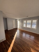 1912 N Grove St in Wichita, KS - Building Photo - Building Photo