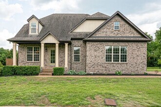2015 Audubon Ln in Murfreesboro, TN - Building Photo - Building Photo