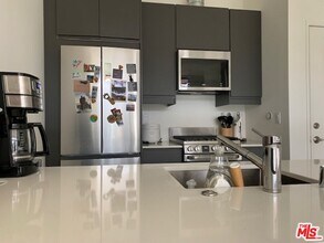 2241 Hyperion Ave in Los Angeles, CA - Building Photo - Building Photo