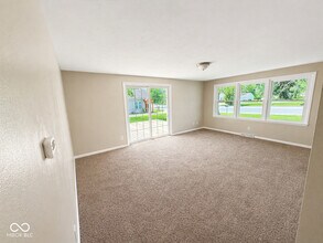 6730 S State Rd 67 in Pendleton, IN - Building Photo - Building Photo