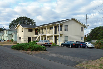 sweetbrier apartments in Salem, OR - Building Photo - Building Photo