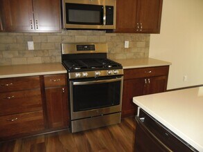 1320 E Chelan Ct in Deer Park, WA - Building Photo - Building Photo