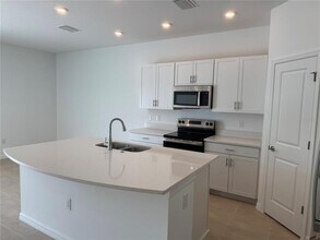 9029 Driven Snow St in Sarasota, FL - Building Photo - Building Photo