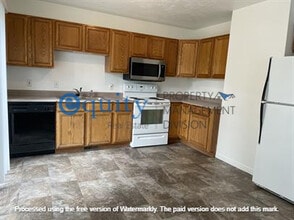 272 East Fort Union Blvd in Midvale, UT - Building Photo - Building Photo
